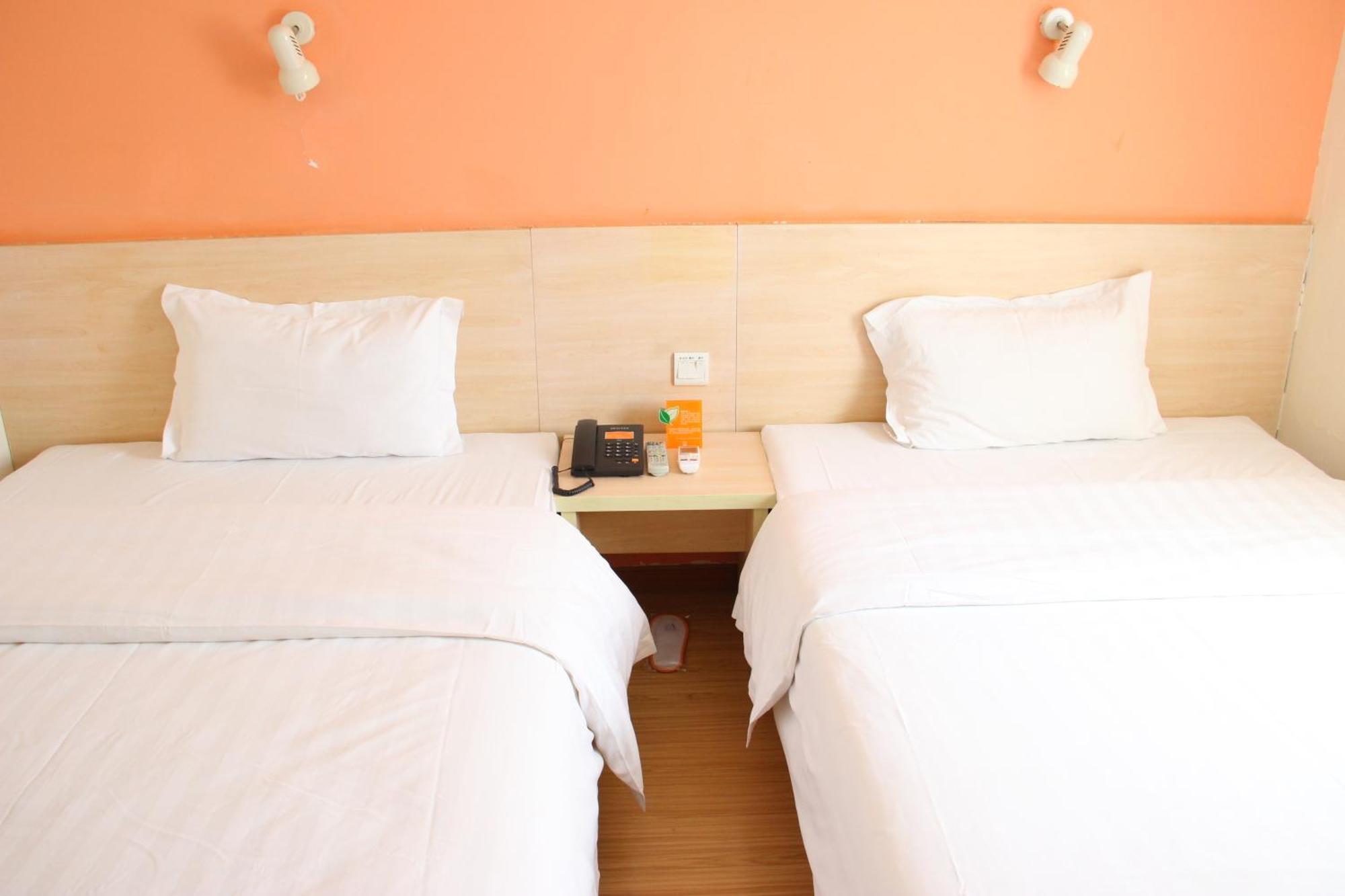 7Days Inn Guangzhou South Railway Station Huijiang Subway Station Exteriör bild