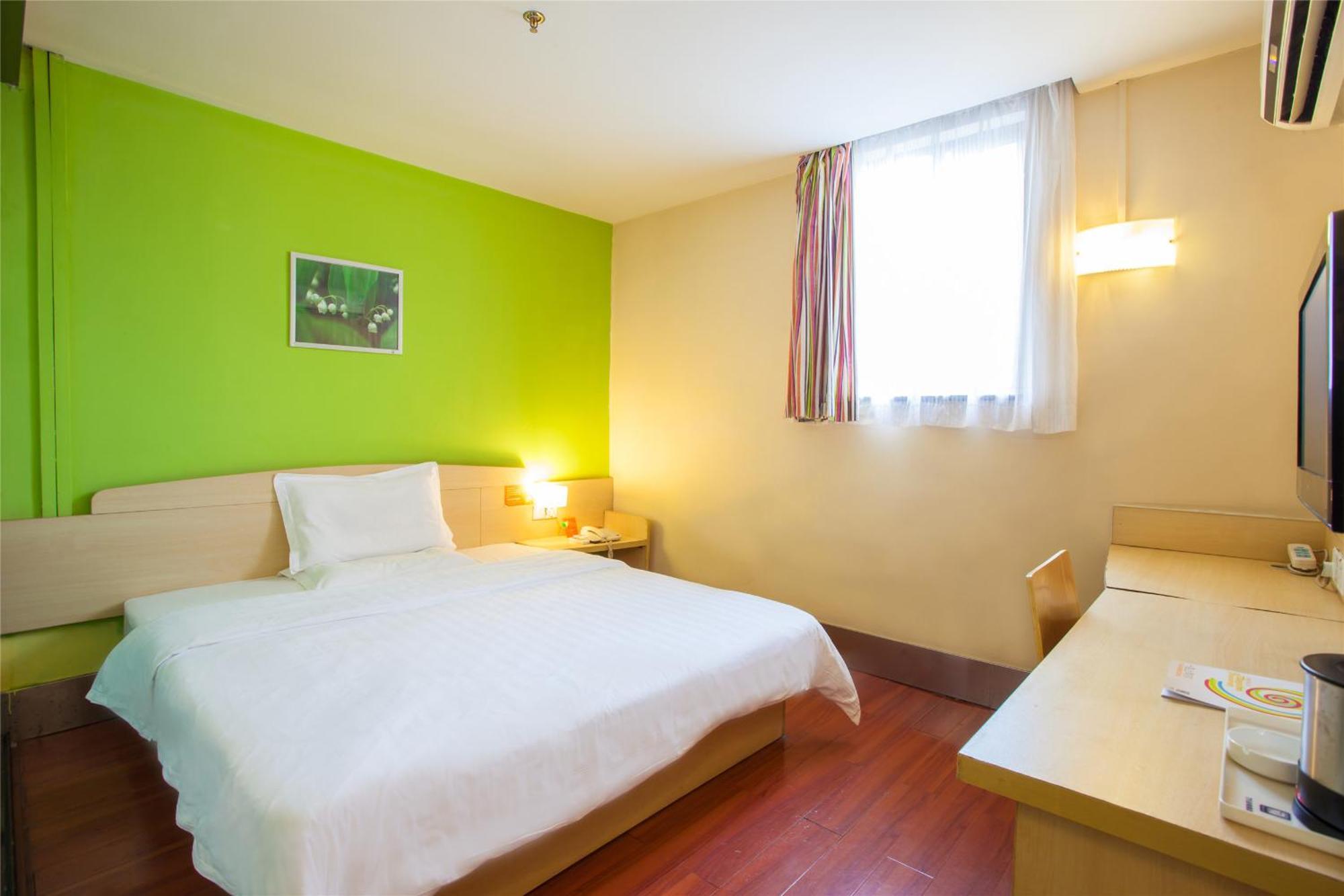 7Days Inn Guangzhou South Railway Station Huijiang Subway Station Exteriör bild