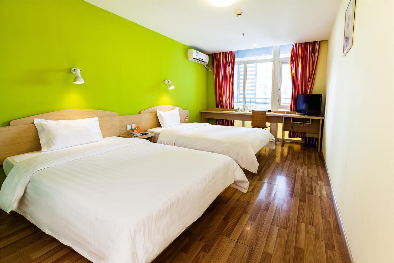 7Days Inn Guangzhou South Railway Station Huijiang Subway Station Exteriör bild