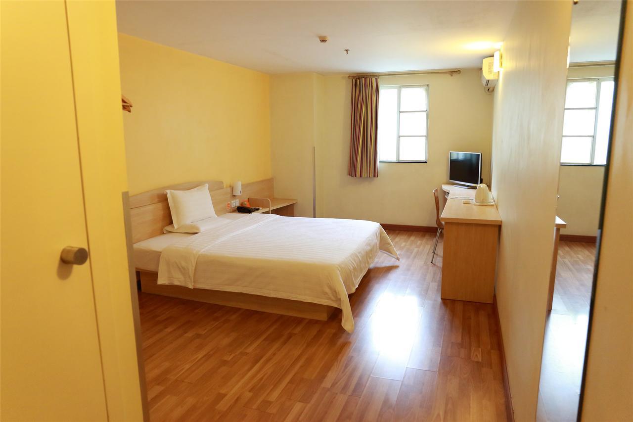 7Days Inn Guangzhou South Railway Station Huijiang Subway Station Exteriör bild
