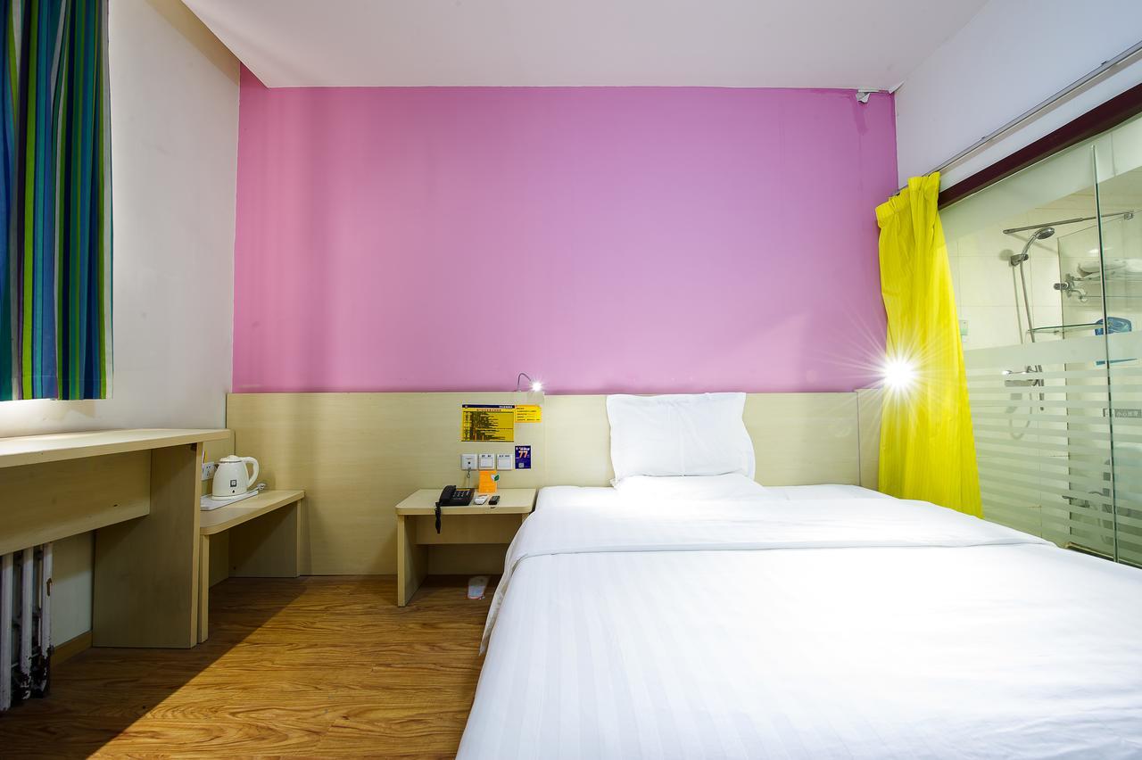 7Days Inn Guangzhou South Railway Station Huijiang Subway Station Exteriör bild