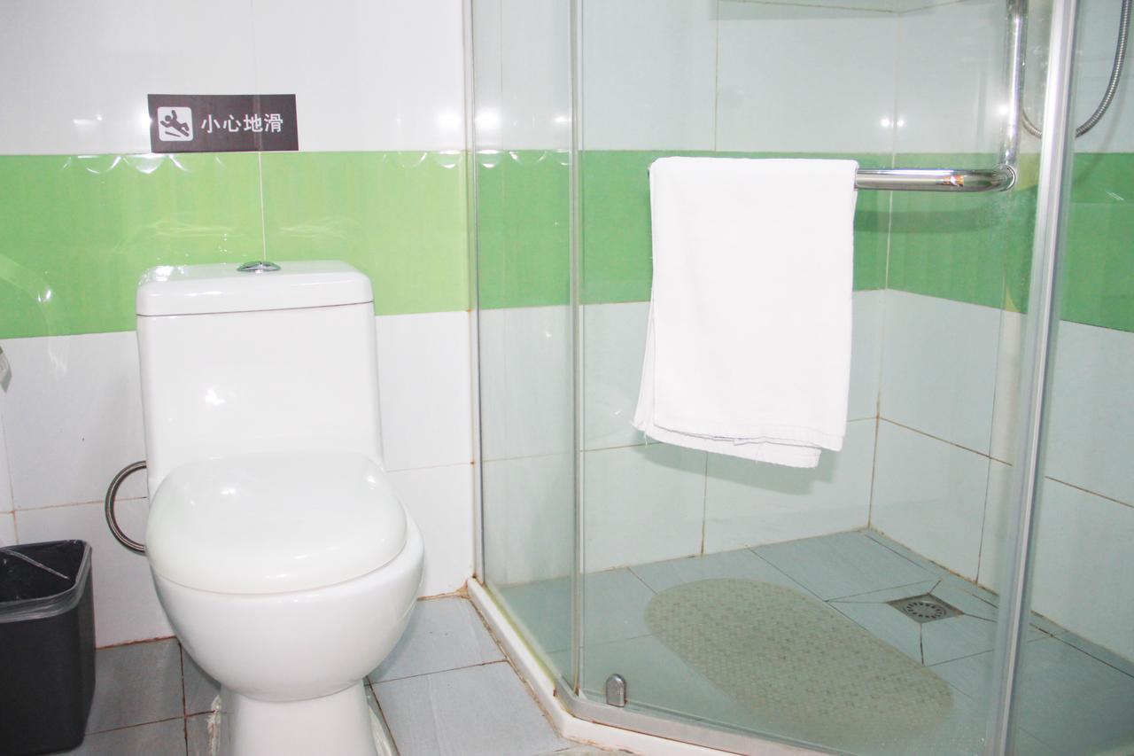 7Days Inn Guangzhou South Railway Station Huijiang Subway Station Exteriör bild